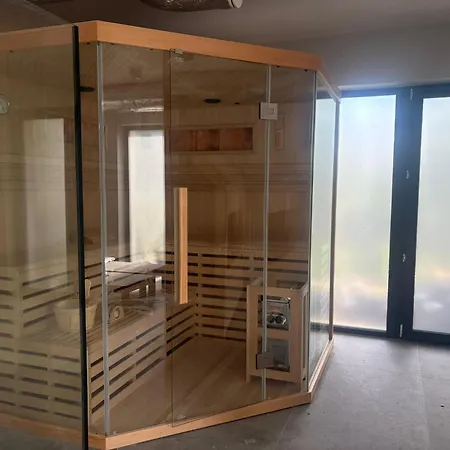 Belle View Strumyk 212 - Jacuzzi & Spa 아파트